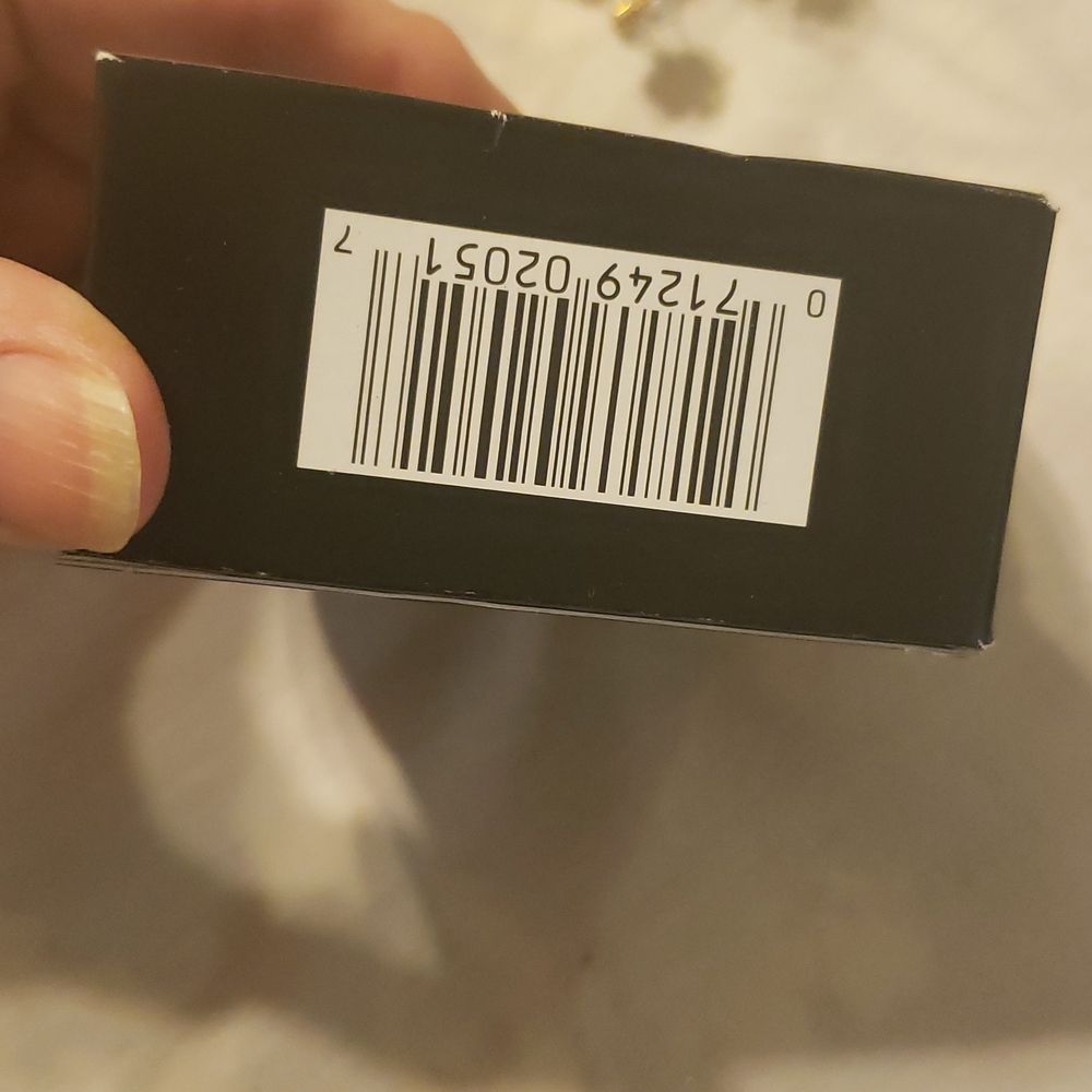 Loreal Paris hair putty & pins - Picture 5 of 5